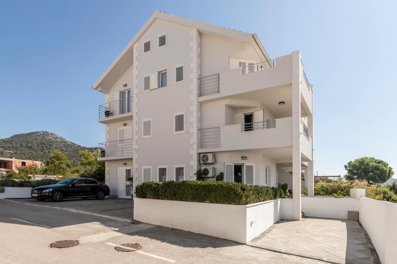 Hvar De Luxe 1