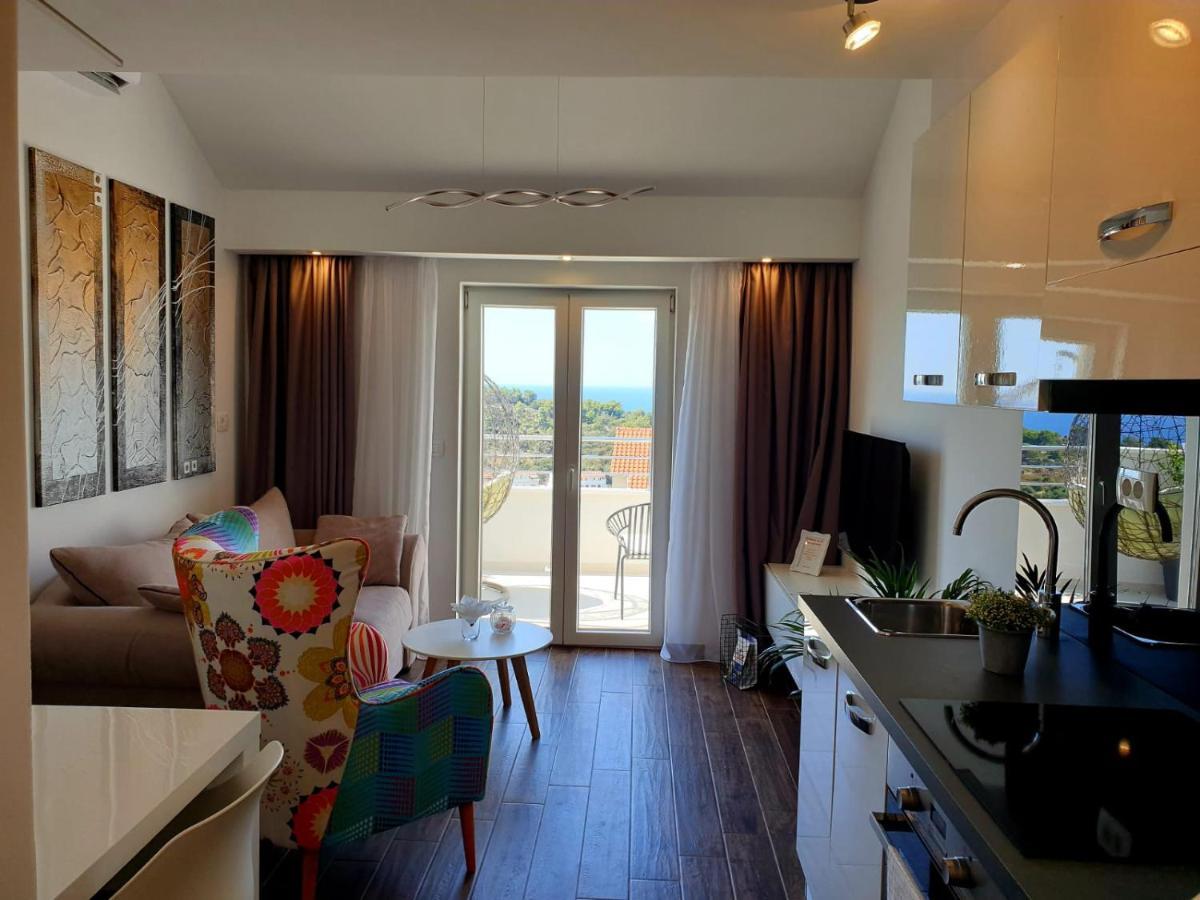 Hvar De Luxe 1