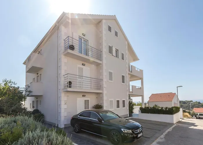 Hvar De Luxe Apartments 1