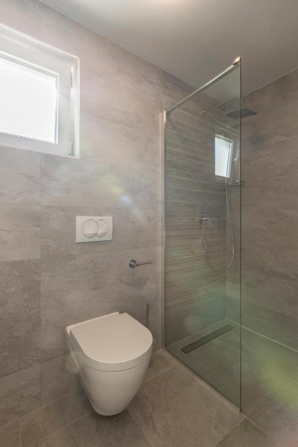 Hvar De Luxe 1 *
